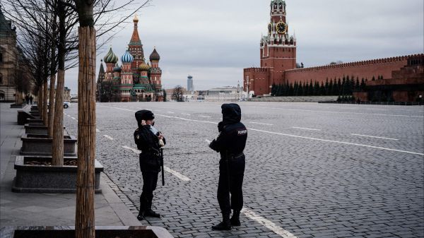 Coronavirus, in Russia approvata una legge che prevede fino a 7 anni di carcere per chi viola la quarantena