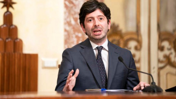 Covid, il ministro della Salute Speranza colora di arancione da lunedì quasi tutta l’Italia, ma la Sardegna diventa rossa