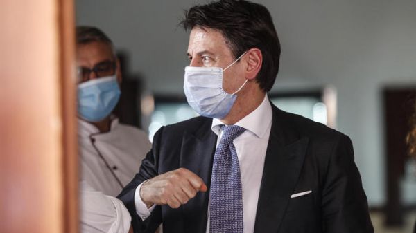 Decreto semplificazioni, il premier Conte: "Trampolino di lancio per il Paese"
