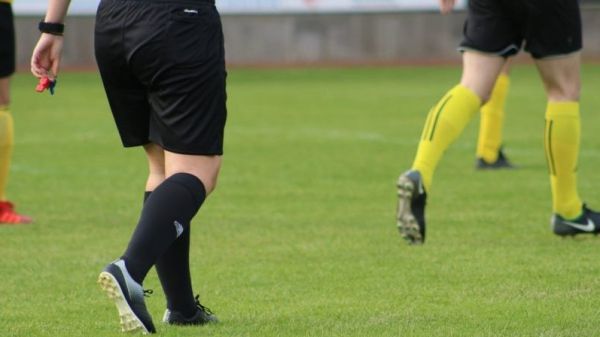 Testata a un calciatore, Daspo di un anno per arbitro