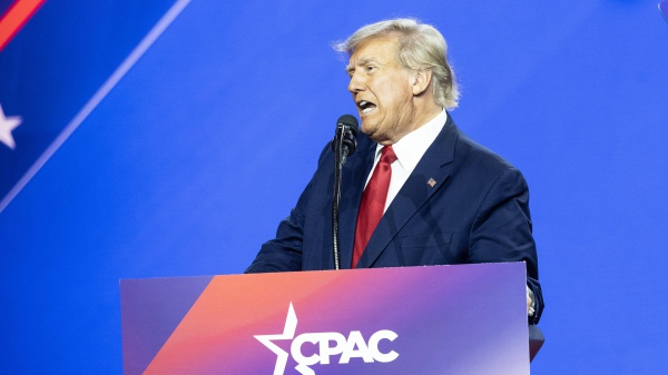 Donald Trump, mi arresteranno martedì prossimo. E fomenta i suoi, riprendiamoci il paese