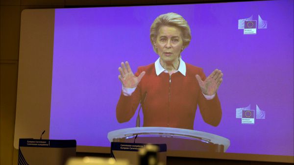 Dopo la seconda ondata, Ursula von der Leyen ipotizza la terza, spaventano i timori del presidente della Commissione Europea in vista del Natale