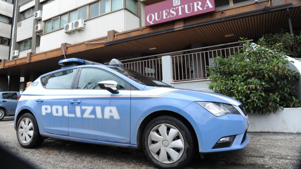 Dramma a Verona, trovati morti in casa due fratelli di 24 e 28 anni, si ...