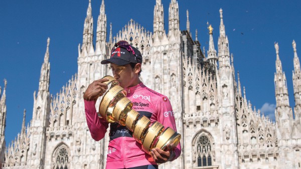 Egan Bernal vince il 104esimo giro d’Italia; super Caruso, secondo nella classifica generale; la crono finale a Ganna