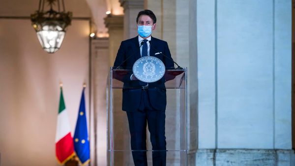 Emergenza coronavirus, arriva il nuovo dpcm del Premier Conte, i sindaci potranno chiudere le piazze della movida