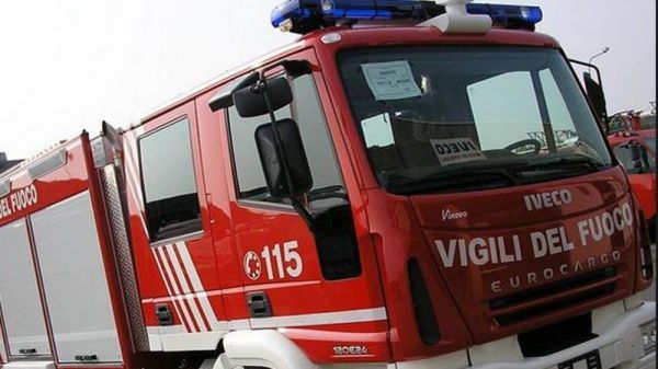 Esplode deposito di fuochi d'artificio nel messinese, cinque morti