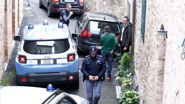 Estremisti destra progettavano di far saltare moschea