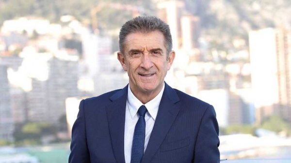 Ezio Greggio accoglie i profughi ucraini: "Conosco il loro dolore attraverso i racconti di mio padre, che ha fatto la guerra"