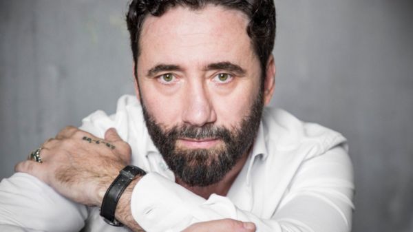 Federico Zampaglione a RTL 102.5: "Questa sera la Suite 102.5 Prime Time Live per portare con la musica dal vivo emozioni alle persone"