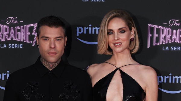Fedez cambia la foto "profilo" su Instagram (proprio come la Ferragni). Ecco cosa sta accadendo