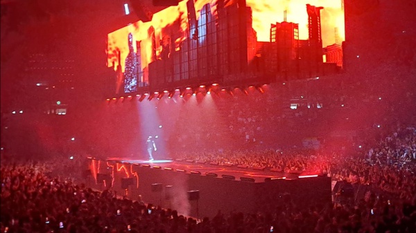 Fedez chiede scusa per la strofa su Jannik Sinner nella nuova canzone