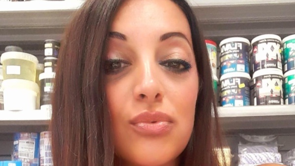 Femminicidio nel salernitano, Tina Sgarbini strangolata in casa dal compagno