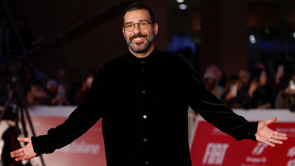 Festa del Cinema di Roma 2025, Per te dí Alessandro Aronadio: trama, cast e recensione del film in uscita oggi nelle sale