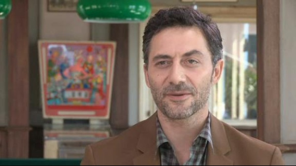 FILIPPO TIMI A RTL 102.5: IL PERSONAGGIO DI MASSIMO VIVIANI È SEMPRE SFIGATO. È UN PROTAGONISTA SFORTUNATO, MA MOLTO UMANO”