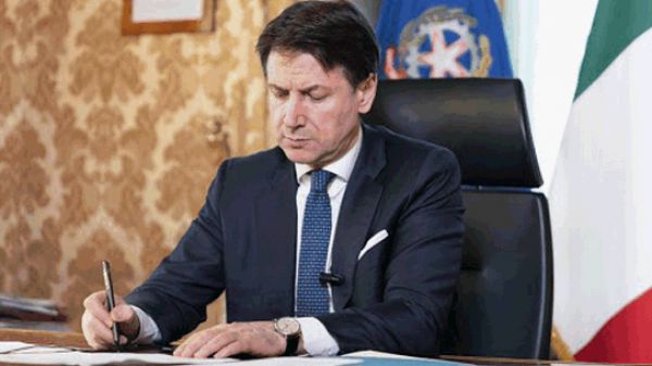 Firmato nuovo Dpcm anti covid: feste vietate, bar e ristoranti chiusi a mezzanotte