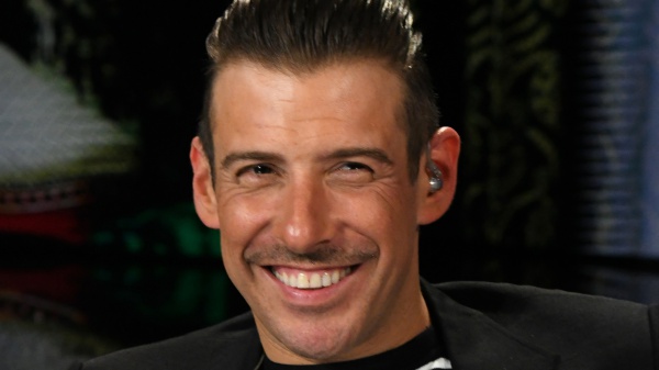Francesco Gabbani a RTL 102.5: "Festeggio il mio compleanno con i fan nella mia carrara"