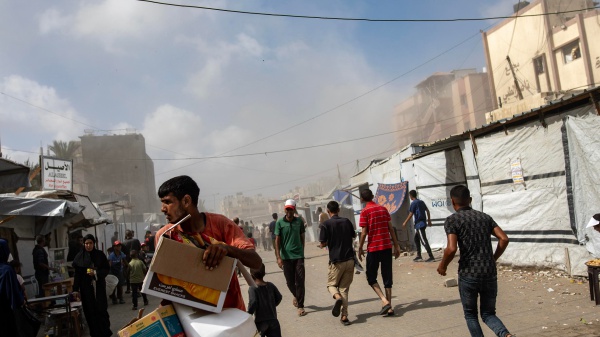 Gaza: colpito in due fasi l'ospedale  Nasser, ci sono almeno 20 vittime, cinque sono operatori dell'nformazione