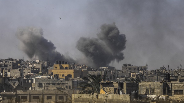 Gaza, l'inferno esiste, gli orrori non si fermano, 33 le vittime dell'ultimo raid iisraeliano, mentre si muore per la fame