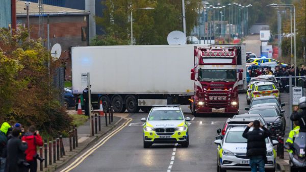 Gb, camion con 39 cadaveri, vittime sono cinesi
