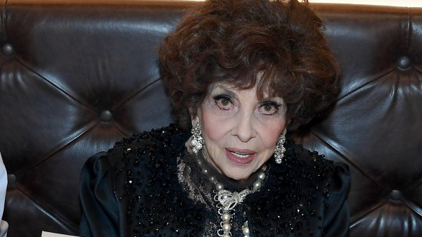 Gina Lollobrigida sarà operata. Come sta la Bersagliera dopo l’incidente domestico?