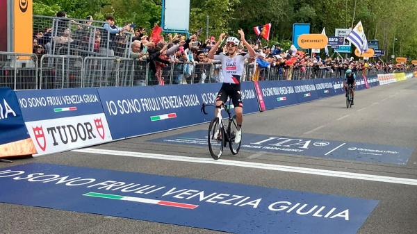 GIRO D’ITALIA, A POTENZA VINCE ARRIETA, EULALIO NUOVA MAGLIA ROSA