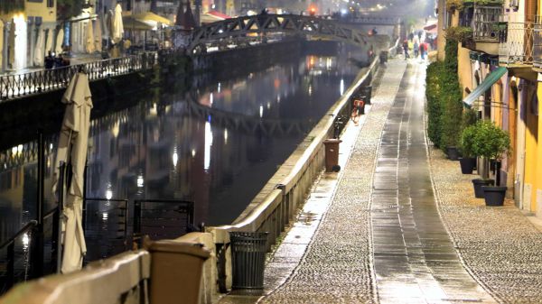 Giu' luci della movida, coprifuoco da Nord a Sud