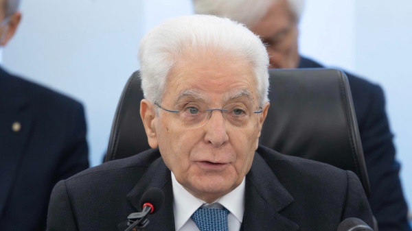 Giustizia, il Capo dello Stato Mattarella presiede a sorpresa il Csm: “Serve rispetto tra le istituzioni”