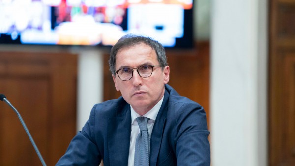 Governo alla prova dell'aula, Pd e M5S fanno  quadrato intorno a Conte, Renzi in aula niente maggioranza