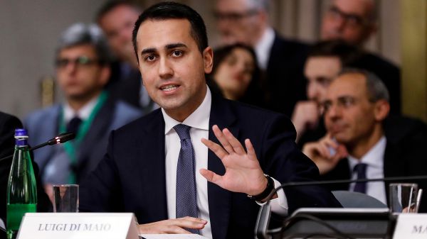 Governo, Di Maio: "Stop ai blocchi ai voli per l'Italia"