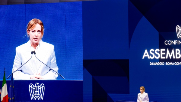 Governo, la premier Meloni a Confindustria: "Serve coraggio. E l’Unione Europea faccia meno e meglio"
