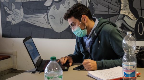 Governo, lezioni sospese in tutta Italia
