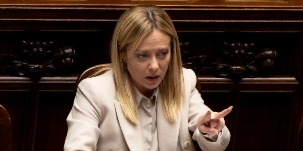 Governo, Meloni in Parlamento ribadisce: no ai soldati italiani in Ucraina. Ma rimane il nodo degli asset russi - RTL 102.5