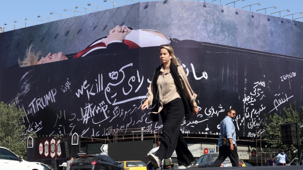 Guerra in Iran, i Pasdaran rispondono agli attacchi Usa: dubbi sulle vittime americane