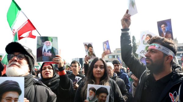 Guerra in Iran, intercettato un missile diretto in Turchia, è il secondo in pochi giorni. Il Golfo in fiamme