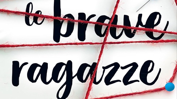 Holly Jackson è la “trilogia delle brave ragazze”: un successo inarrestabile partito dal booktok con “Come uccidono le brave ragazze”