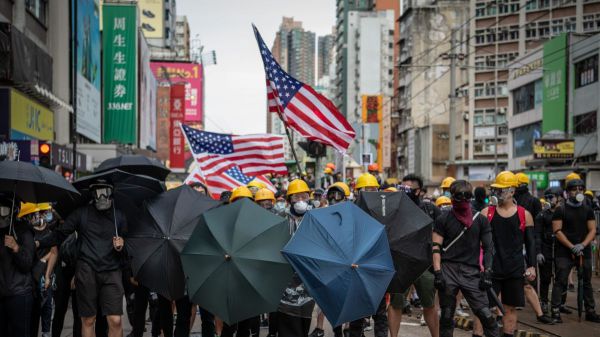 Hong Kong, Cina sospende visite alle navi da guerra Usa