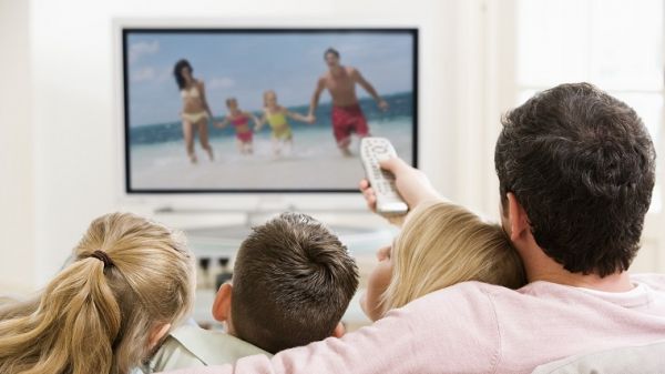 Il cinema in una stanza, dalla sala cinematografica alla sala da pranzo, come vivremo il grande schermo nel Terzo Millennio
