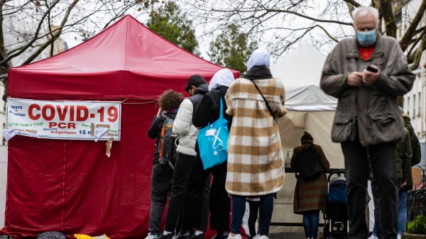 Il Cts valuterà se ridurre la quarantena per i vaccinati con terza dose