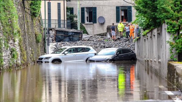 Il maltempo torna a colpire il centro Nord: morti in Toscana, allerta gialla in Liguria, disagi in Emilia – Romagna