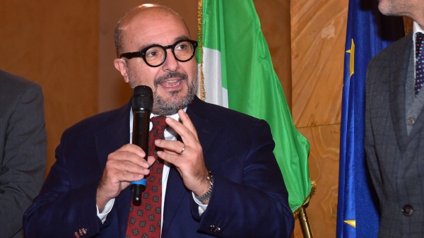 Il mondo del libro, dopo quello politico di opposizione, si schiera contro la soppressione dell’App18