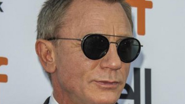 Il nuovo film di James Bond uscirà l'8 ottobre, nuovo rinvio, doveva essere in sala ad aprile