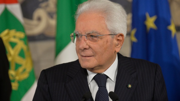 Il presidente Sergio Mattarella, pace non è astratto buonismo ma realismo. Poi ai giovani, l'amore non è possesso