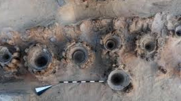 In Egitto alla luce un nuovo tempio del sole, molto esteso, dedicato al dio Ra, localizzato a sud de il Cairo