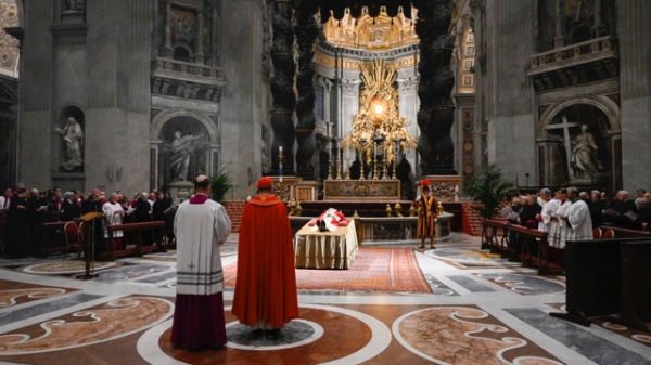 In Vista Dei Funerali Di Papa Benedetto XVI, Scatta La Macchina ...