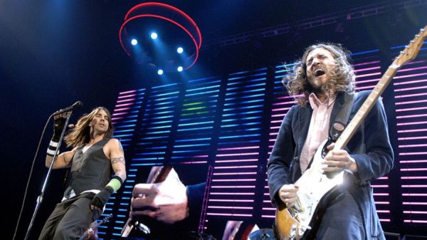 John Frusciante torna nei Red Hot Chili Peppers