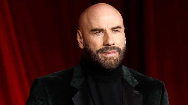 John Travolta a Cannes con il suo primo film da regista. Poi dal 29 maggio su Apple Tv