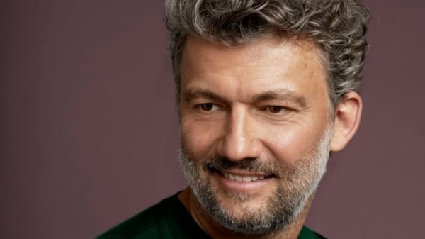 Jonas Kaufmann, una celebrazione dell'opera all'Arena di Verona. Il pubblico lo acclama e chiede 8 bis