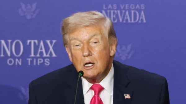 La delegazione Usa vola in Pakistan per tratttare con l’Iran, Teheran non siederà al tavolo se Trump non toglierà il blocco navale a Hormuz