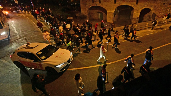 La fiaccola olimpica oggi arriva a Milano, a san Siro le ultime prove per la cerimonia inaugurale dei Giochi