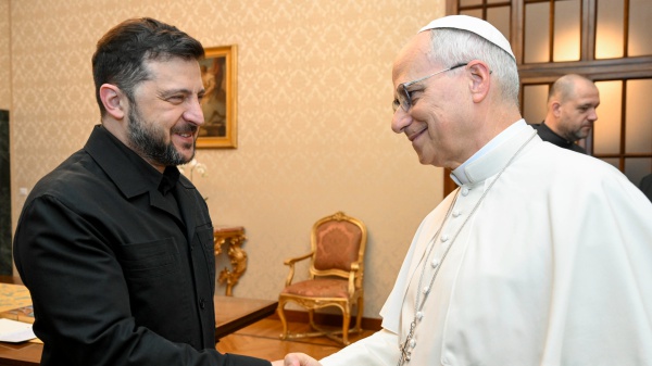 La giornata romana del presidente Zelensky. L'incontro con il Papa e con la premier Meloni